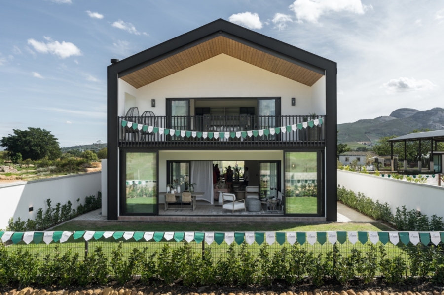 4 Bedroom Property for Sale in Drakenzicht Western Cape